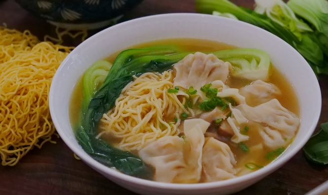 How To Make Easy Wonton Noodle Soup